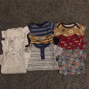 Lot of 9 bodysuits; boy 0-3 months